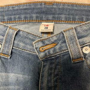 True Religion size 28 curvy skinny distressed jeans